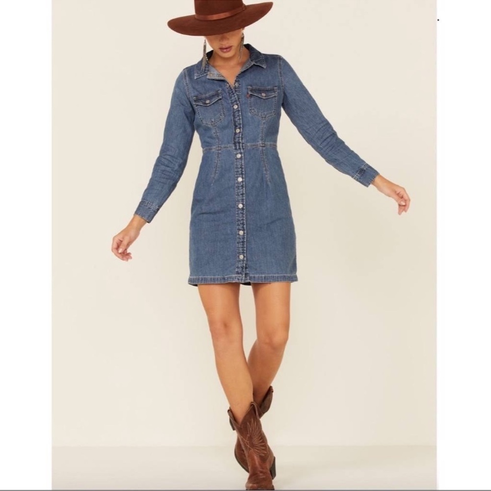 New with tags Levi's Blue Long Sleeve Denim Dress